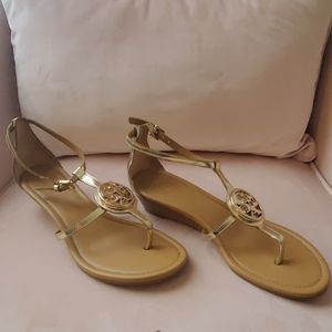 Vipor Gold coach sandals size 6